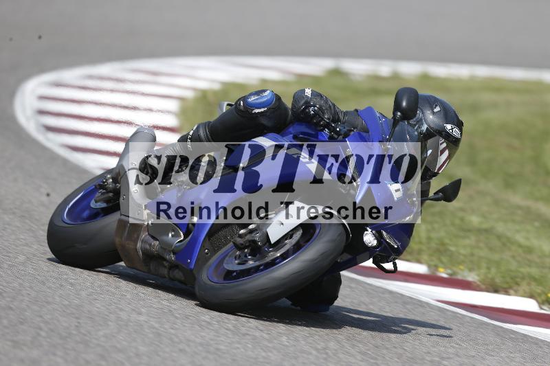 /Archiv-2025/49 26.08.2025 Cornu Master School ADR/blau-bleu/0-5